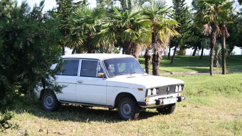 Azerbaidžaniečio Mehdi transporto priemonė. Su ja keliautojas į Batumį atvyko atostogauti