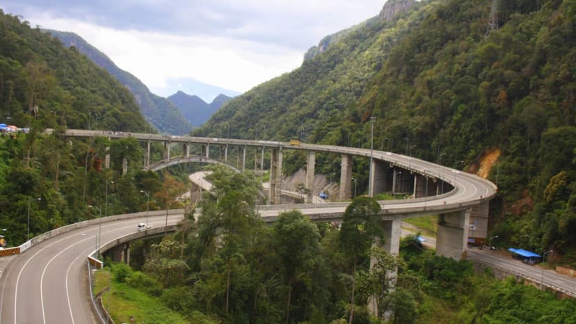 Kelok Sembilan kelias