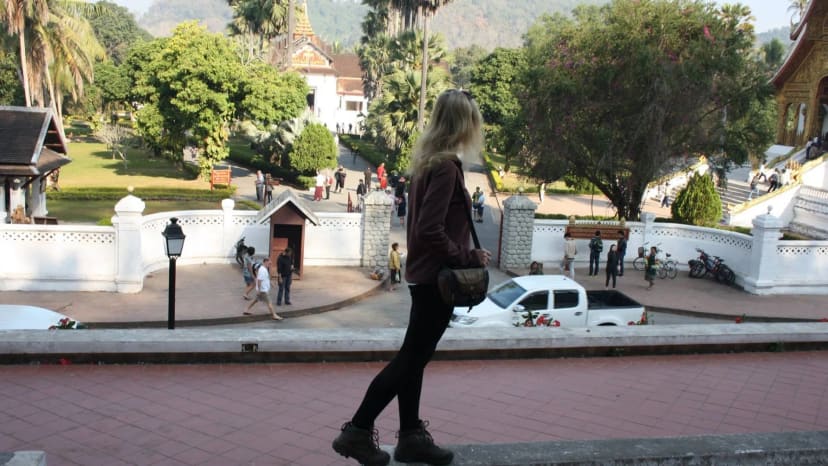 Vienuolis Luang Prabango gatvėje