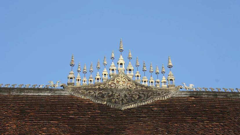 Vienuolių eisena Luang Prabange