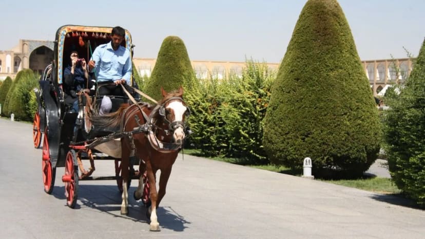 Naqsh-e Jahan skveras
